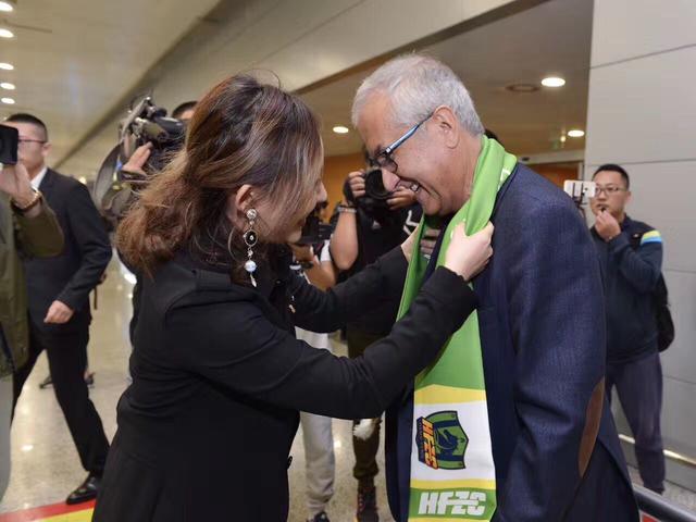 从演员形象上看，威廉·达福非常适合这个角色。