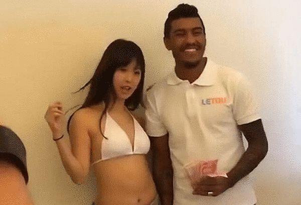 蓝羽:玩的过瘾吗?