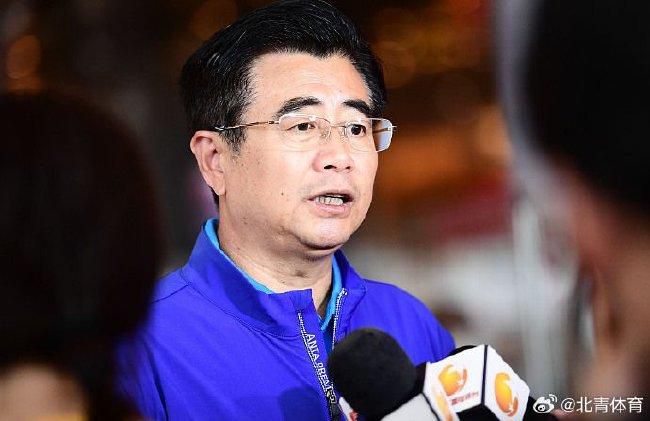 预告中，在这个快乐祥和的世界中，卡罗尔（蕾亚·塞洪 饰）成为了唯一的异类，而诡异的事情不断发生，卡罗尔还能否维持本心？