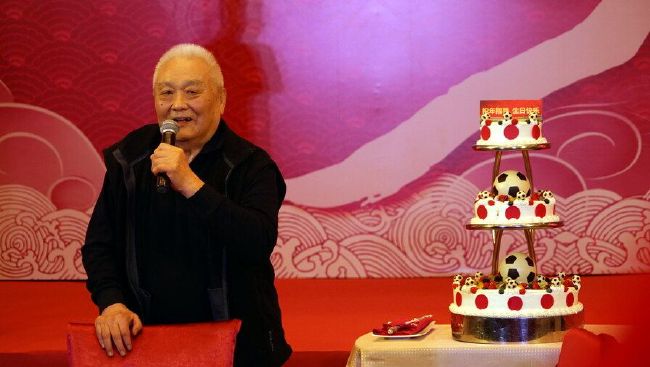对此，整个好莱坞扼腕痛惜。