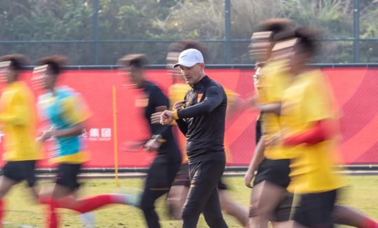 在好莱坞，皮克斯、照明娱乐、迪士尼动画等本身就是流量的保证，每年片单都备受关注。