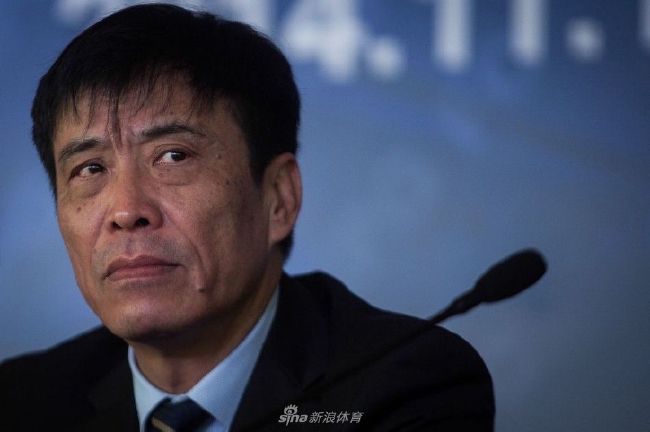 马佐斯基的死因是肺源性心脏骤停。
