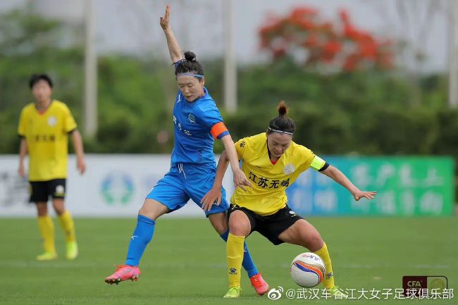 2014维秘秀:霉霉爆乳献唱PK天使超模美腿酥胸 2014-12-03 12月2日,维多利亚的秘密年度大秀在伦敦举行,维密超模身着蕾丝内衣化身天使,大秀丰胸翘臀。