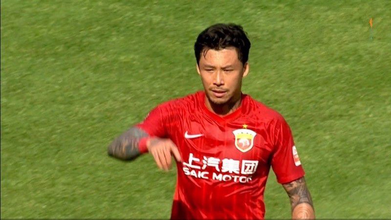 影片发布一组角色剧照，并同步曝光演员阵容，在杭州的湖光山色中，正上演这场关于“爱和美味”的温暖故事。