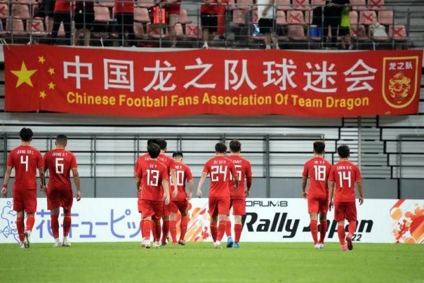 成龙担任巴黎残奥会火炬手 第五次传递奥运圣火 2024-08-29 当地时间8月28日，法国巴黎，中国演员成龙作为火炬手参与2024巴黎残奥会圣火传递。