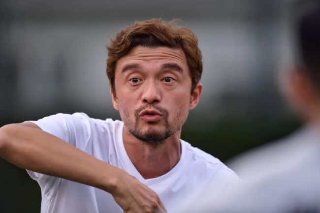 2025-09-23 妮可·基德曼×艾丽·范宁主演惊悚剧《自行决定》2025-09-18 《巫法闯情关2》已正式杀青 妮可基德曼发文感谢2025-09-15 艾美奖颁奖典礼举行 大魔王、寡姐、悉尼妹等出席2025-09-15 热门新闻 食物和爱都不可辜负！