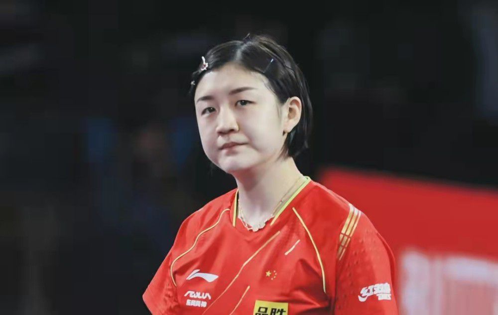 林允最新时尚大片曝光 眼神魅惑变身狂野少女 2017-04-18 日前，二度成为某知名大品牌代言人的林允的一组广告大片曝光。