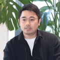 日前，《入殓师》的导演泷田洋二郎，携男主角本木雅弘在东京召开记者会。